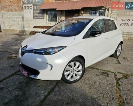 Белый Рено Зое, объемом двигателя 0 л и пробегом 99 тыс. км за 6700 $, фото 2 на Automoto.ua
