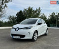 Белый Рено Зое, объемом двигателя 0 л и пробегом 75 тыс. км за 6500 $, фото 1 на Automoto.ua