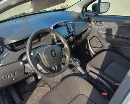 Білий Рено Зое, об'ємом двигуна 0 л та пробігом 131 тис. км за 9399 $, фото 15 на Automoto.ua