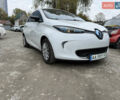 Белый Рено Зое, объемом двигателя 0 л и пробегом 62 тыс. км за 8300 $, фото 2 на Automoto.ua