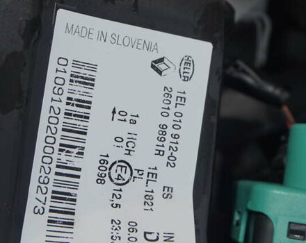 Білий Рено Зое, об'ємом двигуна 0 л та пробігом 109 тис. км за 6888 $, фото 57 на Automoto.ua