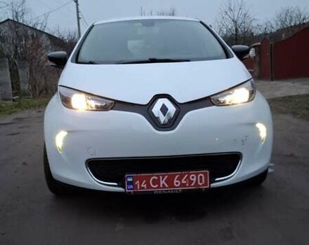 Белый Рено Зое, объемом двигателя 0 л и пробегом 61 тыс. км за 6600 $, фото 7 на Automoto.ua