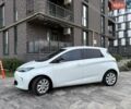 Белый Рено Зое, объемом двигателя 0 л и пробегом 125 тыс. км за 7000 $, фото 16 на Automoto.ua