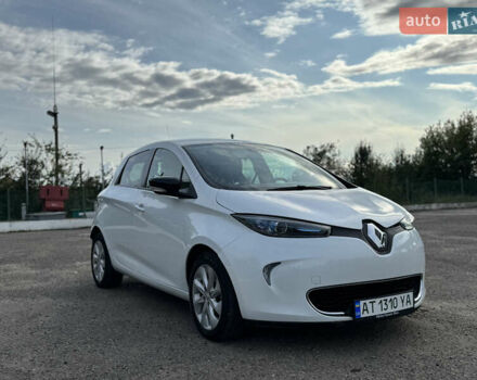 Белый Рено Зое, объемом двигателя 0 л и пробегом 75 тыс. км за 6500 $, фото 2 на Automoto.ua