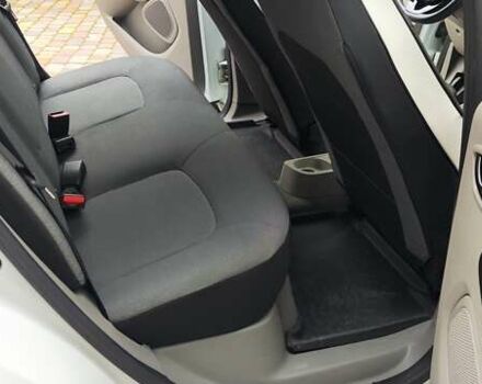 Білий Рено Зое, об'ємом двигуна 0 л та пробігом 50 тис. км за 7950 $, фото 14 на Automoto.ua