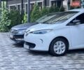 Белый Рено Зое, объемом двигателя 0 л и пробегом 164 тыс. км за 8700 $, фото 7 на Automoto.ua