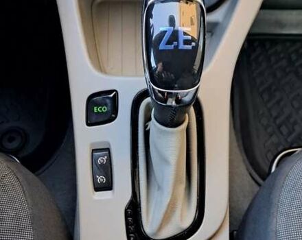 Рено Зое 2016 в Львове на Automoto.ua Белый Рено Зое, объемом двигателя 0 л и пробегом 115 тыс. км за 7100 $, фото 22 на Automoto.ua