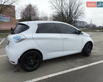 Белый Рено Зое, объемом двигателя 0 л и пробегом 79 тыс. км за 7100 $, фото 5 на Automoto.ua