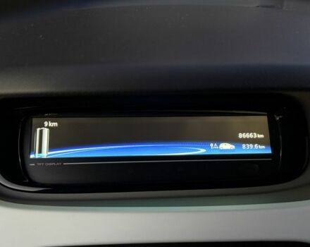 Белый Рено Зое, объемом двигателя 0 л и пробегом 86 тыс. км за 7200 $, фото 7 на Automoto.ua