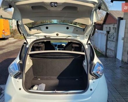 Белый Рено Зое, объемом двигателя 0 л и пробегом 113 тыс. км за 7200 $, фото 22 на Automoto.ua