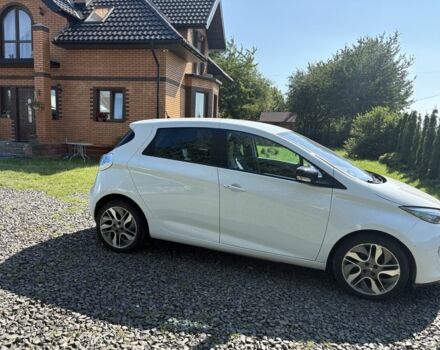 Белый Рено Зое, объемом двигателя 0 л и пробегом 82 тыс. км за 5800 $, фото 3 на Automoto.ua
