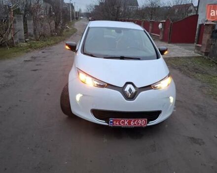 Белый Рено Зое, объемом двигателя 0 л и пробегом 61 тыс. км за 6600 $, фото 6 на Automoto.ua