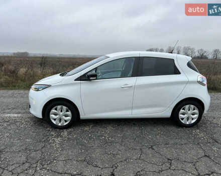 Білий Рено Зое, об'ємом двигуна 0 л та пробігом 84 тис. км за 6499 $, фото 1 на Automoto.ua