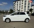 Белый Рено Зое, объемом двигателя 0 л и пробегом 147 тыс. км за 5900 $, фото 8 на Automoto.ua