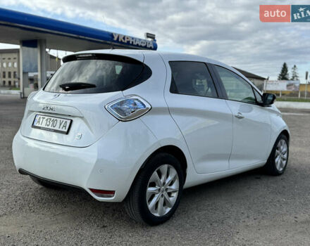 Белый Рено Зое, объемом двигателя 0 л и пробегом 75 тыс. км за 6500 $, фото 3 на Automoto.ua