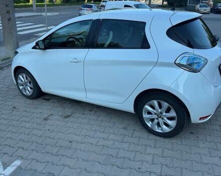 Білий Рено Зое, об'ємом двигуна 0 л та пробігом 100 тис. км за 7800 $, фото 13 на Automoto.ua