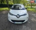 Белый Рено Зое, объемом двигателя 0 л и пробегом 107 тыс. км за 6900 $, фото 1 на Automoto.ua