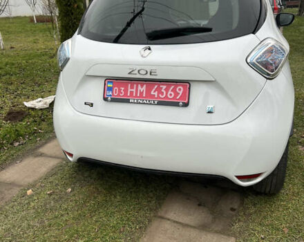 Белый Рено Зое, объемом двигателя 0 л и пробегом 116 тыс. км за 6900 $, фото 4 на Automoto.ua