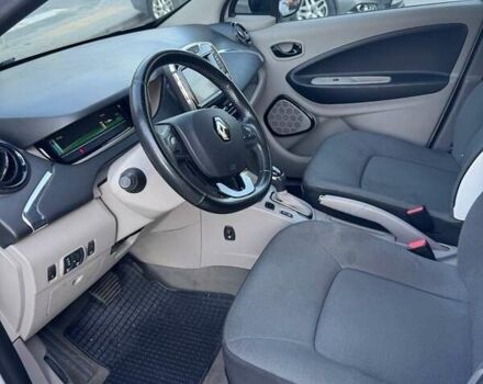 Білий Рено Зое, об'ємом двигуна 0 л та пробігом 100 тис. км за 7800 $, фото 34 на Automoto.ua