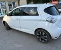 Белый Рено Зое, объемом двигателя 0 л и пробегом 56 тыс. км за 9900 $, фото 4 на Automoto.ua