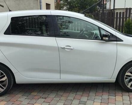 Білий Рено Зое, об'ємом двигуна 0 л та пробігом 50 тис. км за 7950 $, фото 3 на Automoto.ua