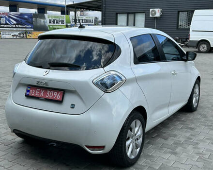 Белый Рено Зое, объемом двигателя 0 л и пробегом 80 тыс. км за 6999 $, фото 4 на Automoto.ua