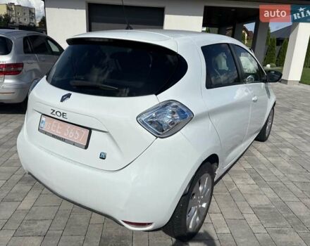 Білий Рено Зое, об'ємом двигуна 0 л та пробігом 84 тис. км за 7700 $, фото 4 на Automoto.ua