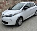 Белый Рено Зое, объемом двигателя 0 л и пробегом 110 тыс. км за 6999 $, фото 2 на Automoto.ua