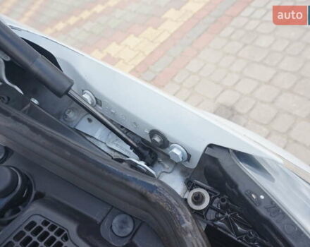 Білий Рено Зое, об'ємом двигуна 0 л та пробігом 109 тис. км за 6888 $, фото 53 на Automoto.ua
