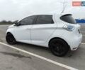 Белый Рено Зое, объемом двигателя 0 л и пробегом 79 тыс. км за 7100 $, фото 4 на Automoto.ua