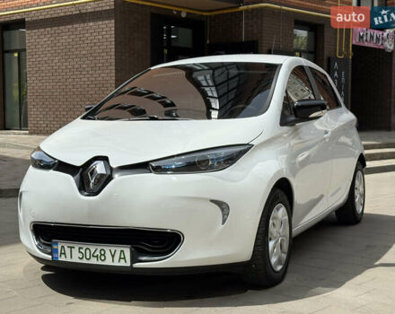 Белый Рено Зое, объемом двигателя 0 л и пробегом 50 тыс. км за 7650 $, фото 4 на Automoto.ua