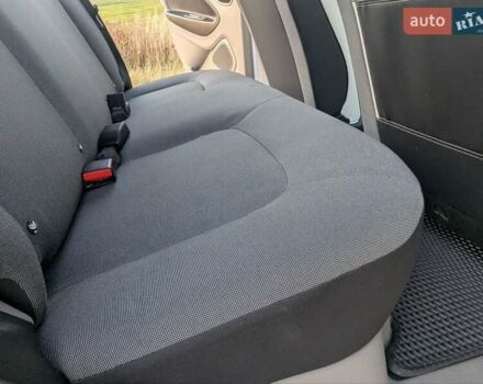 Белый Рено Зое, объемом двигателя 0 л и пробегом 51 тыс. км за 6995 $, фото 45 на Automoto.ua