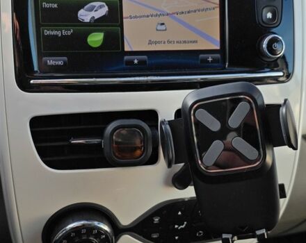 Білий Рено Зое, об'ємом двигуна 0 л та пробігом 192 тис. км за 5800 $, фото 18 на Automoto.ua