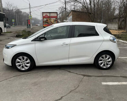 Белый Рено Зое, объемом двигателя 0 л и пробегом 115 тыс. км за 7100 $, фото 4 на Automoto.ua