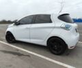 Белый Рено Зое, объемом двигателя 0 л и пробегом 80 тыс. км за 6300 $, фото 4 на Automoto.ua