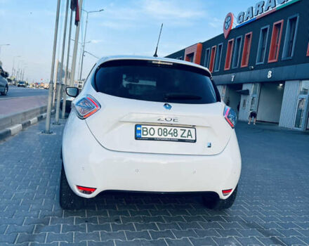 Белый Рено Зое, объемом двигателя 0 л и пробегом 70 тыс. км за 7500 $, фото 4 на Automoto.ua