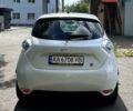 Белый Рено Зое, объемом двигателя 0 л и пробегом 94 тыс. км за 7500 $, фото 4 на Automoto.ua
