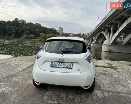 Білий Рено Зое, об'ємом двигуна 0 л та пробігом 98 тис. км за 9500 $, фото 3 на Automoto.ua