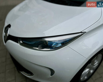 Білий Рено Зое, об'ємом двигуна 0 л та пробігом 108 тис. км за 6499 $, фото 10 на Automoto.ua