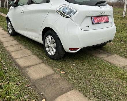 Белый Рено Зое, объемом двигателя 0 л и пробегом 116 тыс. км за 6900 $, фото 5 на Automoto.ua