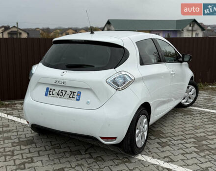 Белый Рено Зое, объемом двигателя 0 л и пробегом 125 тыс. км за 6700 $, фото 13 на Automoto.ua