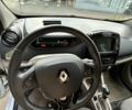 Белый Рено Зое, объемом двигателя 0 л и пробегом 93 тыс. км за 7500 $, фото 9 на Automoto.ua