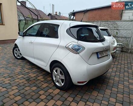Білий Рено Зое, об'ємом двигуна 0 л та пробігом 130 тис. км за 6100 $, фото 5 на Automoto.ua