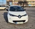 Белый Рено Зое, объемом двигателя 0 л и пробегом 84 тыс. км за 9600 $, фото 1 на Automoto.ua
