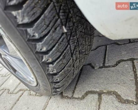 Белый Рено Зое, объемом двигателя 0 л и пробегом 147 тыс. км за 5900 $, фото 10 на Automoto.ua