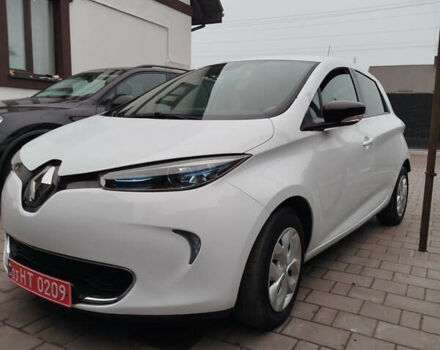 Белый Рено Зое, объемом двигателя 0 л и пробегом 96 тыс. км за 6850 $, фото 1 на Automoto.ua