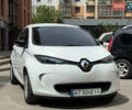 Белый Рено Зое, объемом двигателя 0 л и пробегом 50 тыс. км за 7650 $, фото 1 на Automoto.ua