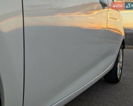 Белый Рено Зое, объемом двигателя 0 л и пробегом 51 тыс. км за 6995 $, фото 10 на Automoto.ua