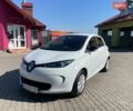 Белый Рено Зое, объемом двигателя 0 л и пробегом 134 тыс. км за 7500 $, фото 1 на Automoto.ua