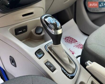 Белый Рено Зое, объемом двигателя 0 л и пробегом 89 тыс. км за 8500 $, фото 12 на Automoto.ua
